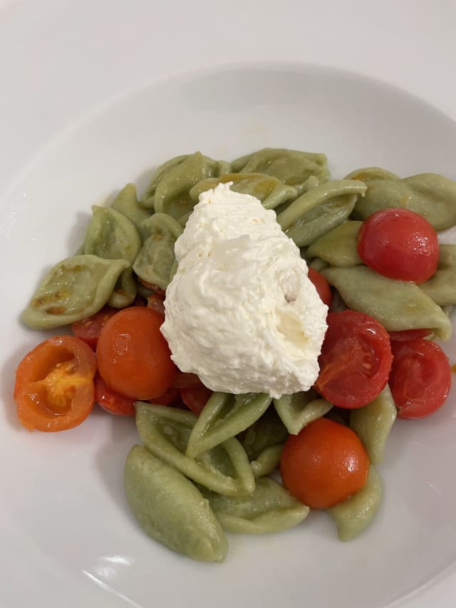 Filetto di maialino in crosta di mandorle su purea di patate  - Masseria Valente