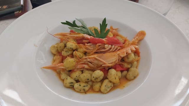 Gnocchetto verde con scampi - Masseria Valente