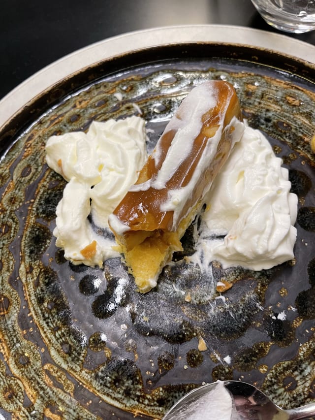 Tarte tatin al caramello, sable breton e chantilly - Puccini20, Viareggio