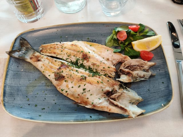 Branzino sfilettato alla griglia - 8tto Granchi, Desenzano Del Garda