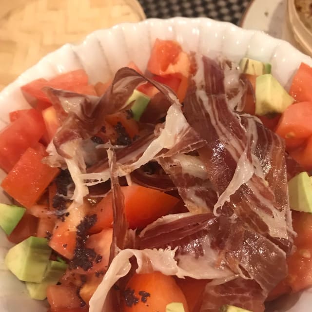 Ensalada de tomate. - Nueva Italiana, Aranjuez