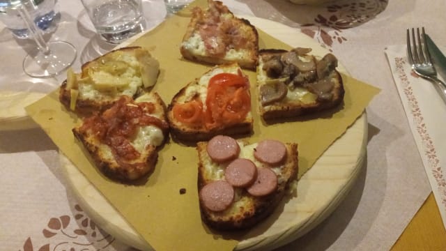 Crostini misti  - Cà Rundèl