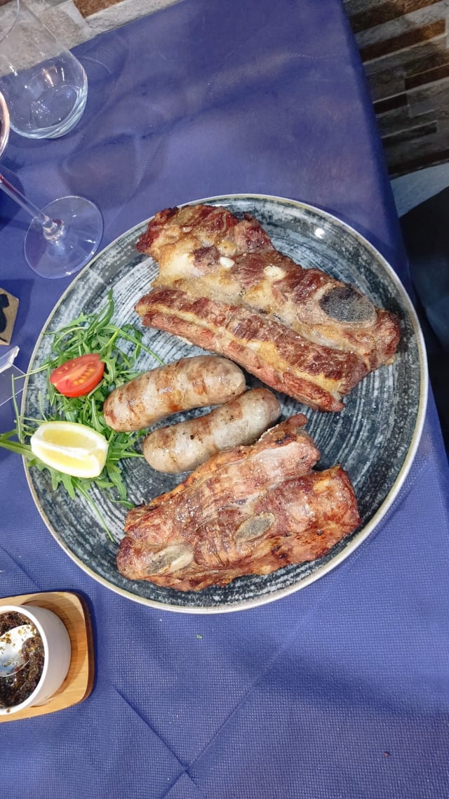 Asado corte argentino con chorizo - Buenos Aires Griglieria Argentina