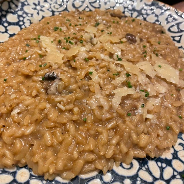 Rissoto de ceps trufado, nube de parmesano y portobello - Balthazar