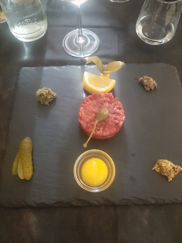 Tartare Di Fassona Punta Di Coltello - Il Minestraio Restaurant