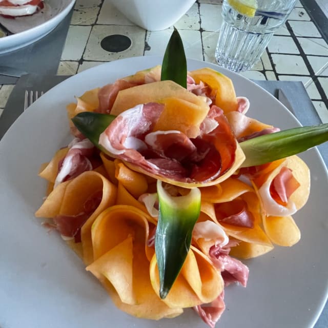 Carpaccio di Crudo e Melone - Vineria Cicchetteria da Fulvio