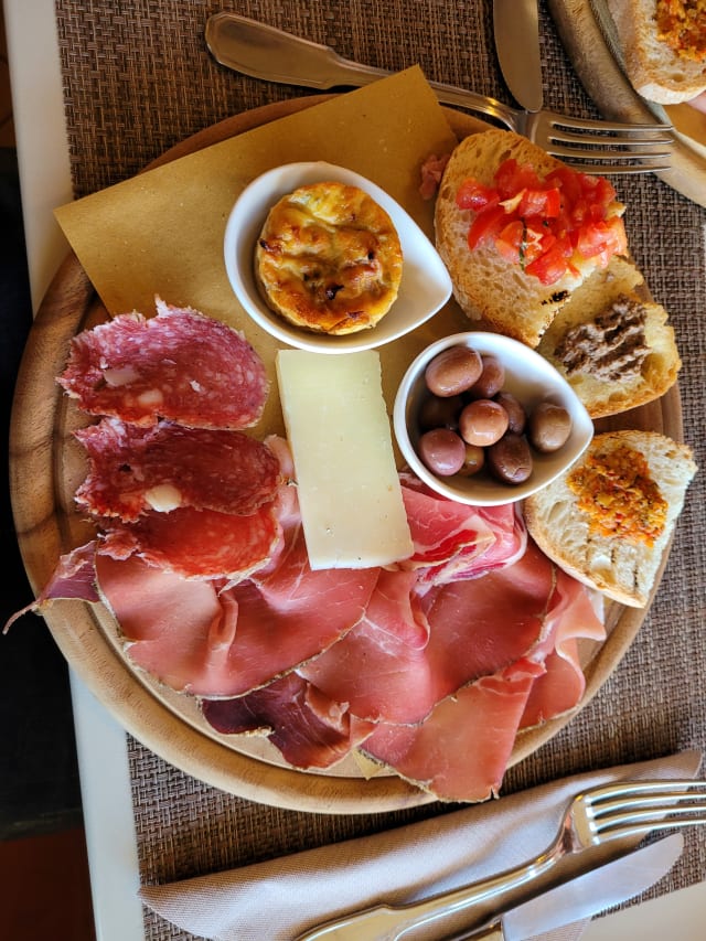 Antipasto toscano di terra - Le rotonde