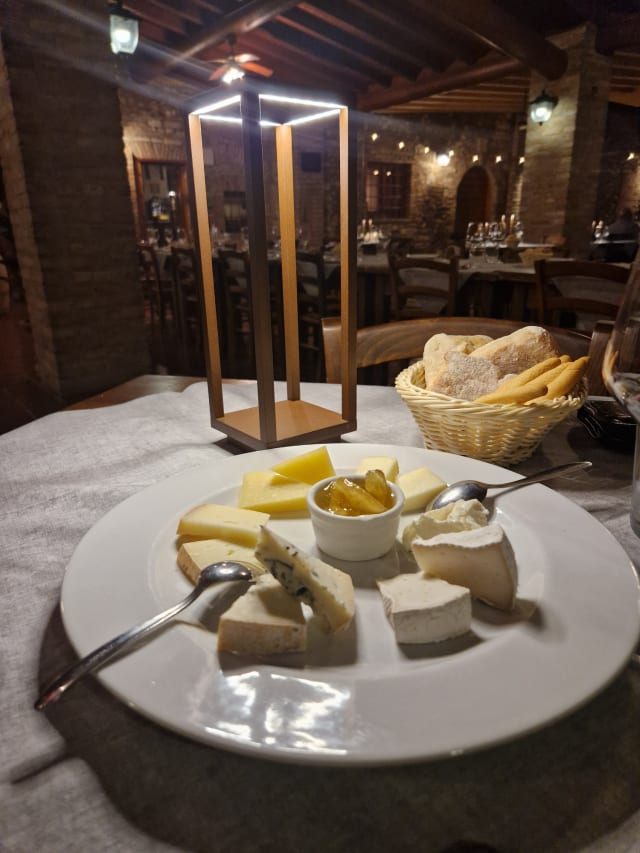 Tagliere di formaggi - Agriturismo Armea, Desenzano Del Garda