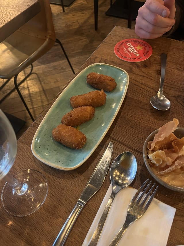 Croquetas de carabineros - Pink Monkey, Madrid