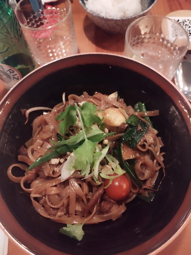 Pad thai de rabo de toro - Pink Monkey