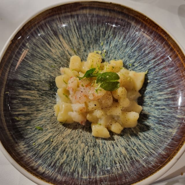 Gnocchetti, Gambero Crudo e Cotto, Latte di Cocco, Pepe Nero di Sichuan e Mentuccia    - Le Tamerici, Rome