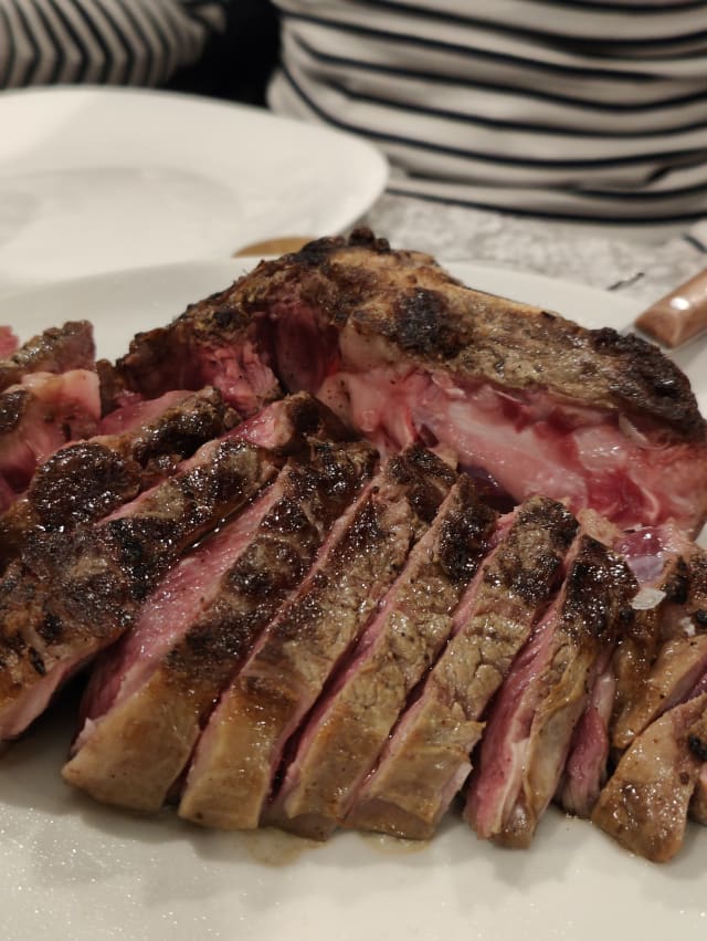 Tomahawk di scottona - La Cucina di Igor, Milan