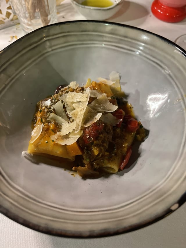 Paccheri alla Napoletana (tomate et boeuf) - Penati al Baretto, Paris