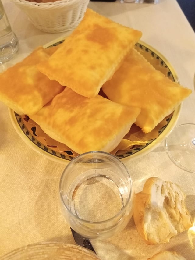 Torta fritta - Ristorante Gallo d'Oro