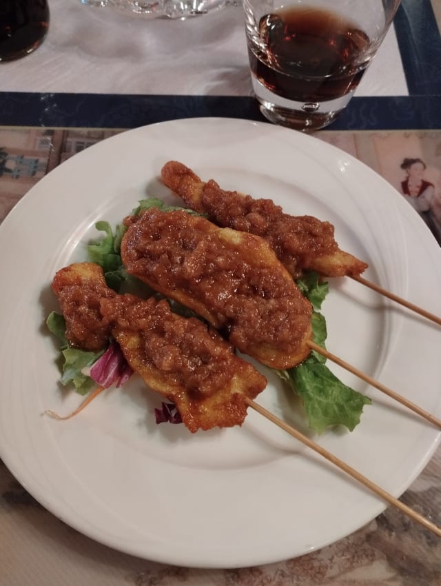 Brochettes de poulet sauce saté  - Café du Rondeau -Yong He, Carouge