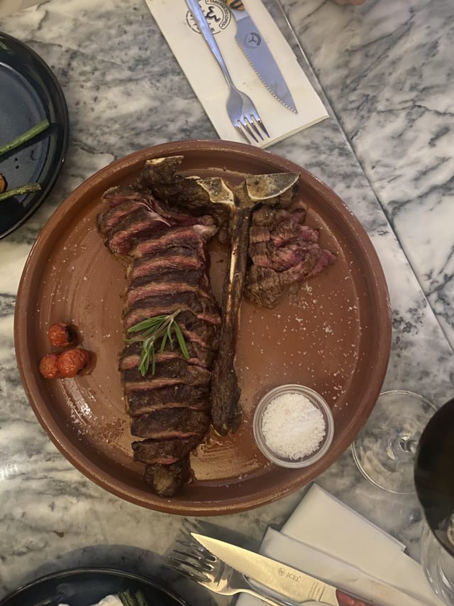 Maturações de 35 dias - T-Bone (por/850g) - Taberna do Lopes First Floor , Lisbon