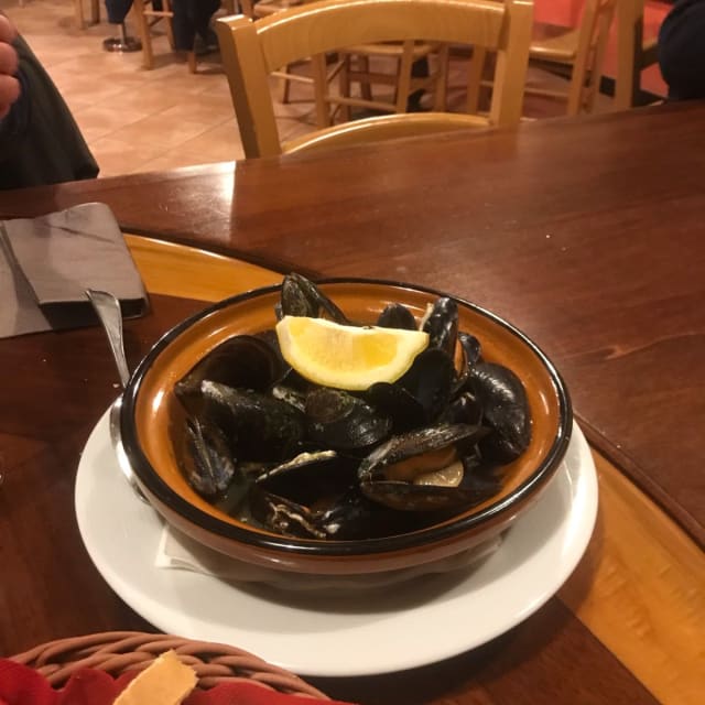 Cozze alla marinara o Impepata - Le Scuderie dell'Astronauta, Genoa