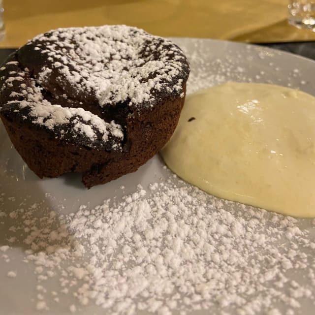 tortino al cioccolato con crema - 3Quarti Nord, Rome