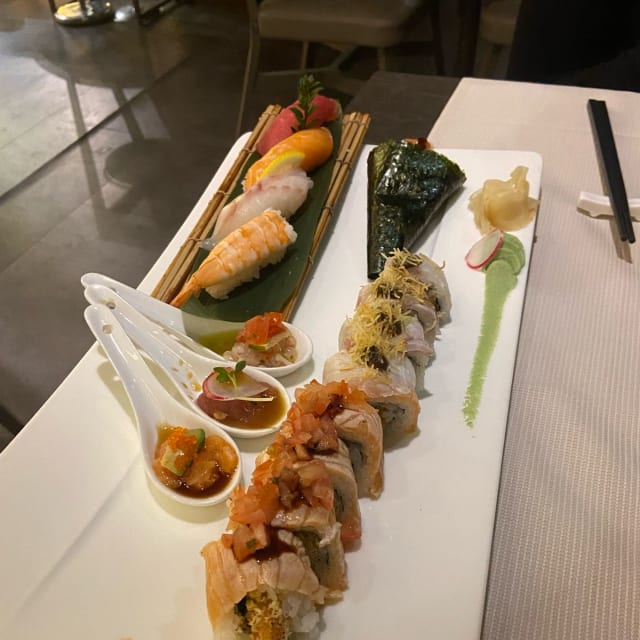 mix fusion - Muud Creative Sushi, Milan