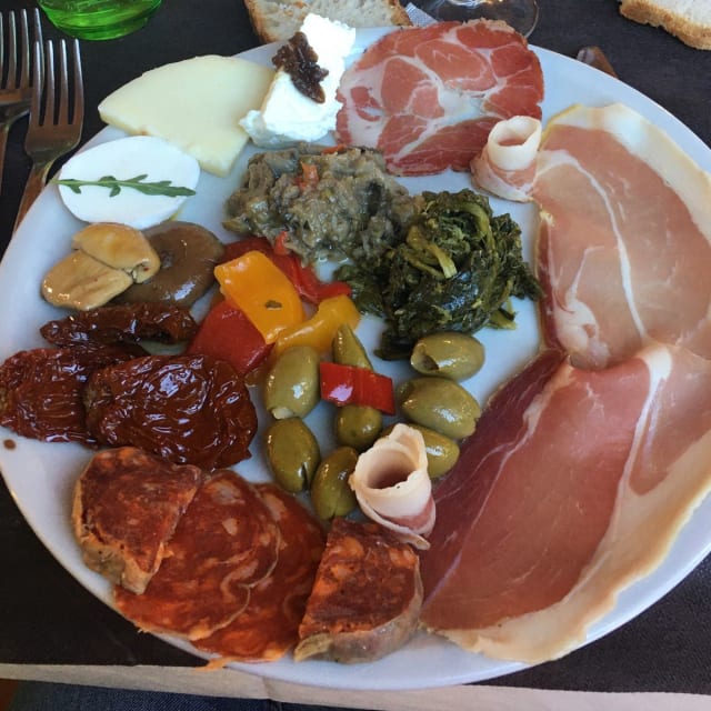 Antipasto vecchia stazione - Trattoria La Vecchia Stazione