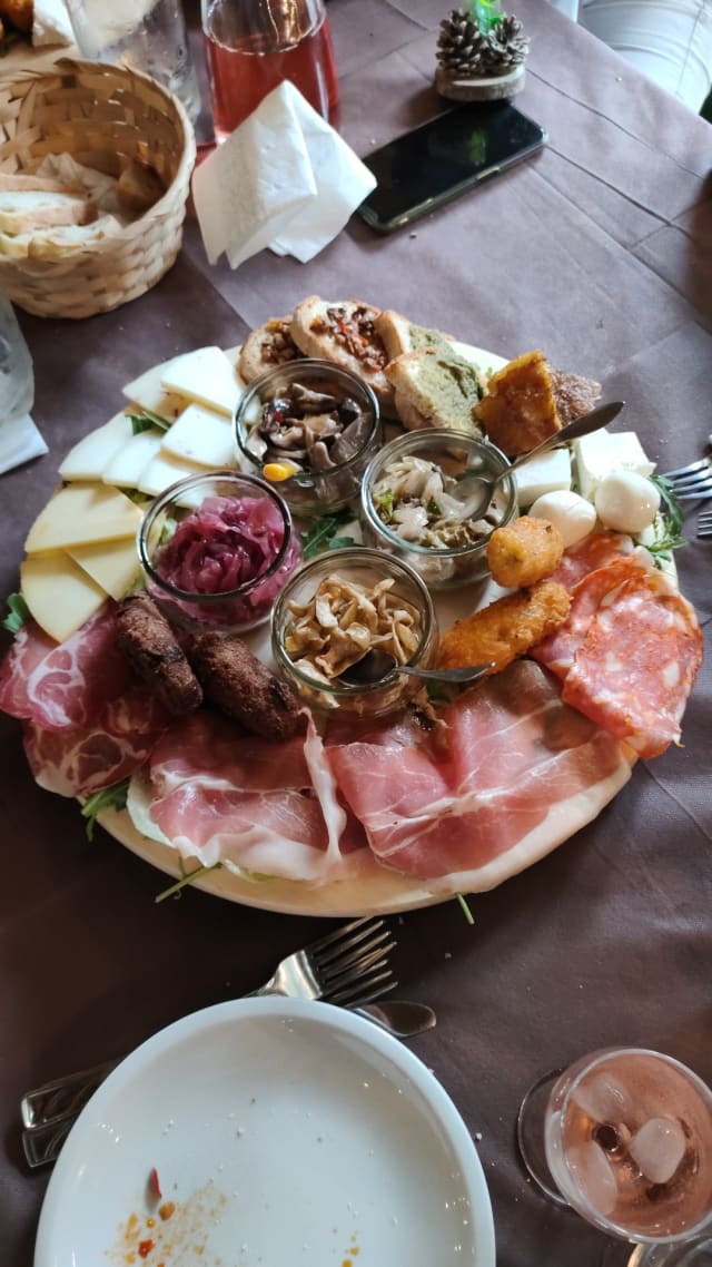 Il Tagliere per due persone - Trattoria La Vecchia Stazione