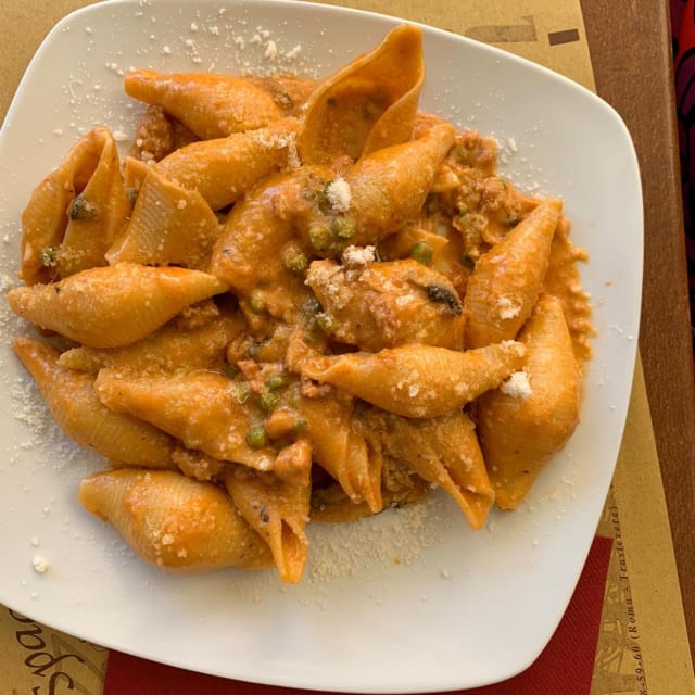 Conchiglioni alla boscaiola - Ai Spaghettari, Rome