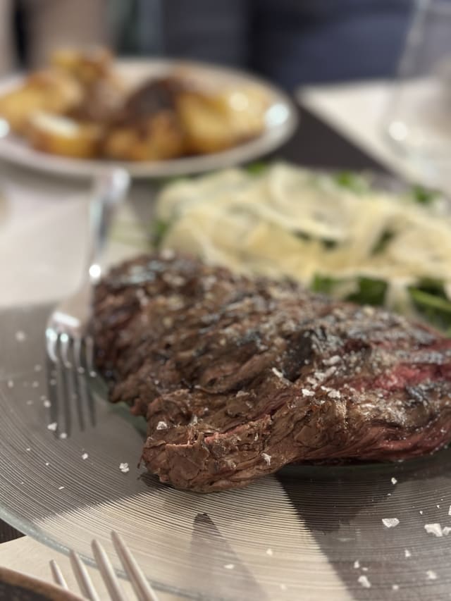 Tagliata di Black Angus (250 gr) - Cantina Vasari, Pisa