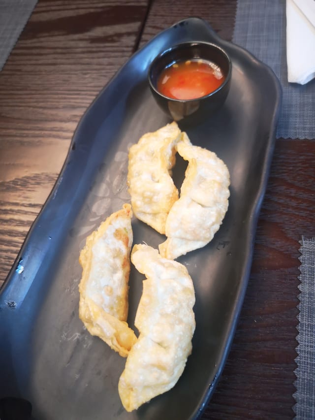 Gyozas De Frango 4pcs  - Lorento Restaurante