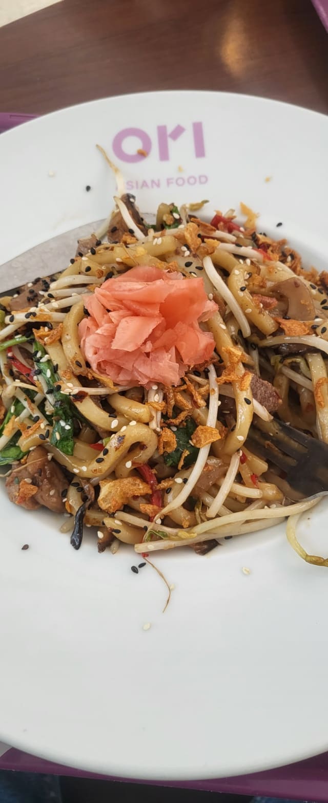 Stirfry Noodles (frango/vaca) - Lorento Restaurante, Lisbon