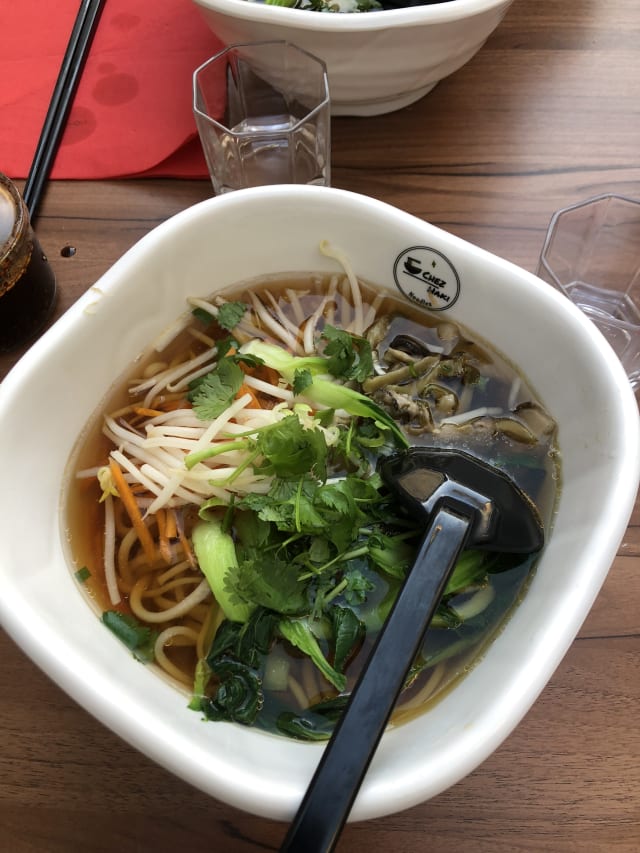  Soupe de Lamen végan - Chez Haki, Paris