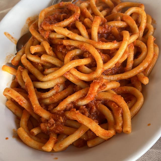 Fusilli al sugo di ragù - Agriturismo La Palombara