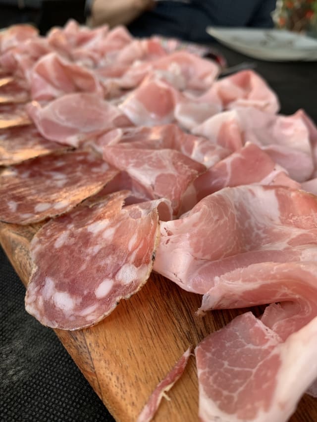 Tagliere grande Misto Salumi e Formaggi - La Botteghina - Cucina,Vini e Salumi