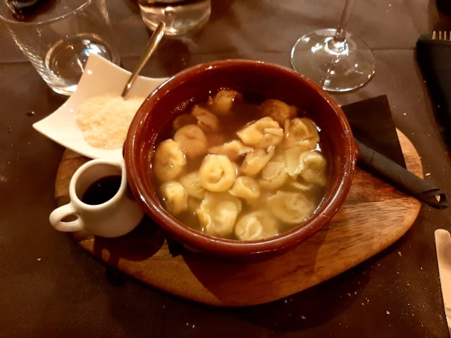 Agnoli Mantovani In Brodo di Cappone - La Botteghina - Cucina,Vini e Salumi