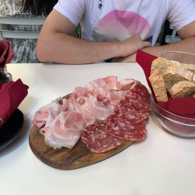 Taglierino Piccolo Solo Salumi - La Botteghina - Cucina,Vini e Salumi