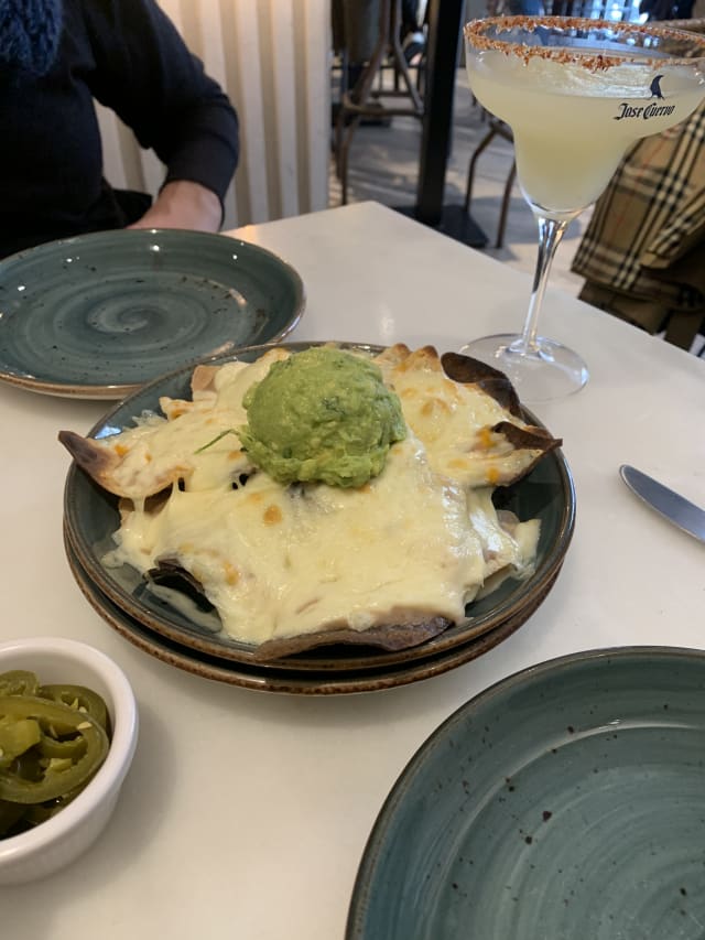 Nachos (media ración) - Mexcalista, Madrid