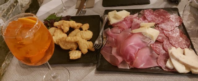 Tagliere Di Salumi E Formaggi - La Giulia e il gallo