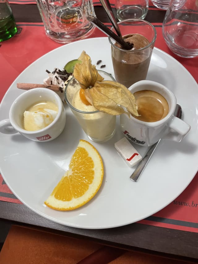 Café ou thé gourmand - Brasserie Restaurant L'Ardennais