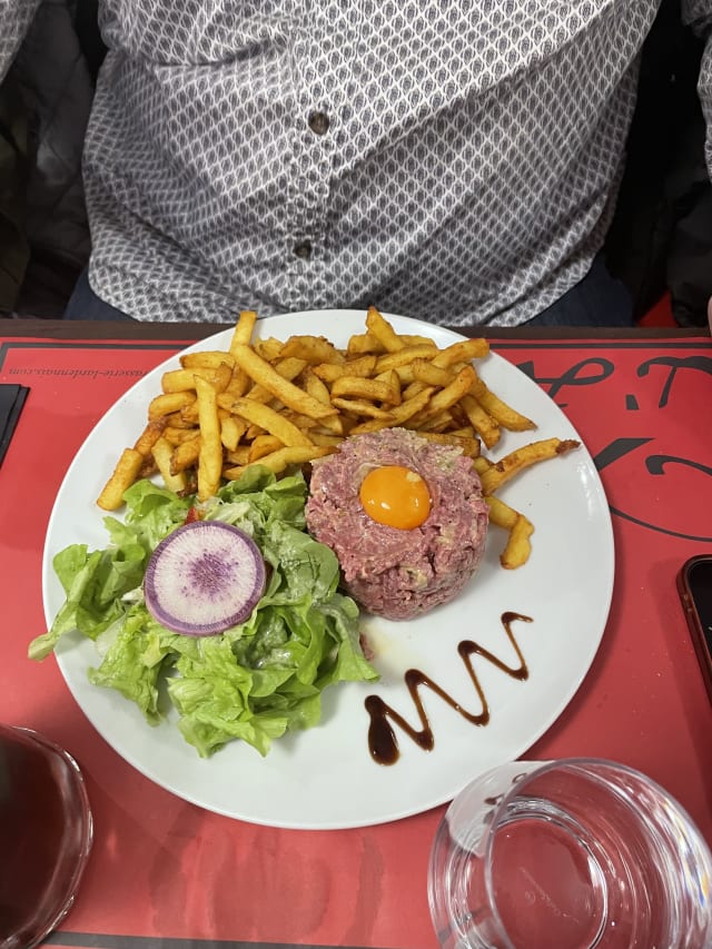 Tartare de bœuf *classique - Brasserie Restaurant L'Ardennais, Reims