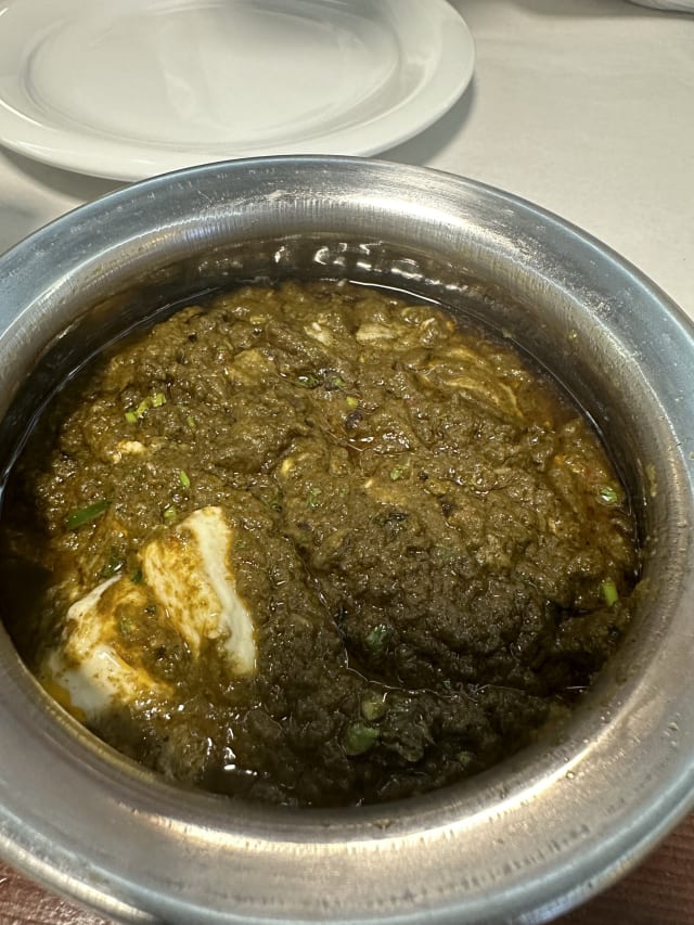 Spinaci con formaggio (Palak paneer) - Royal Sultan