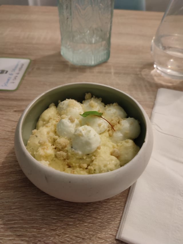 Crème de citron basilic, pomme, crumble & chantilly - N+1, Paris