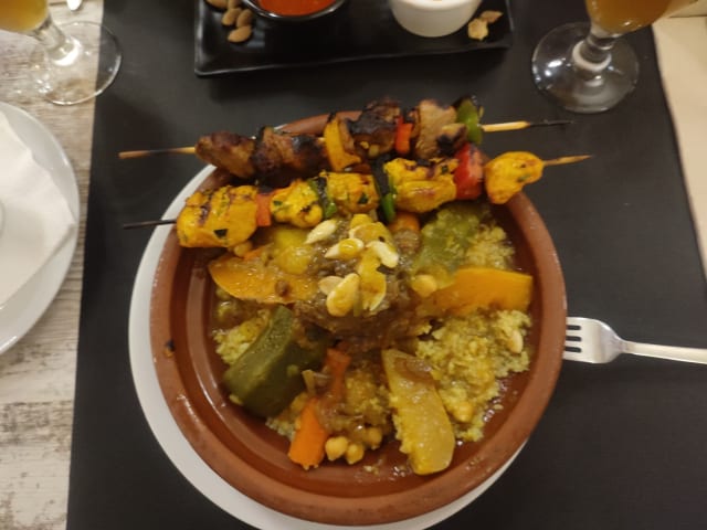 Cus cus pincho de ternera halal - Halal Marrakech