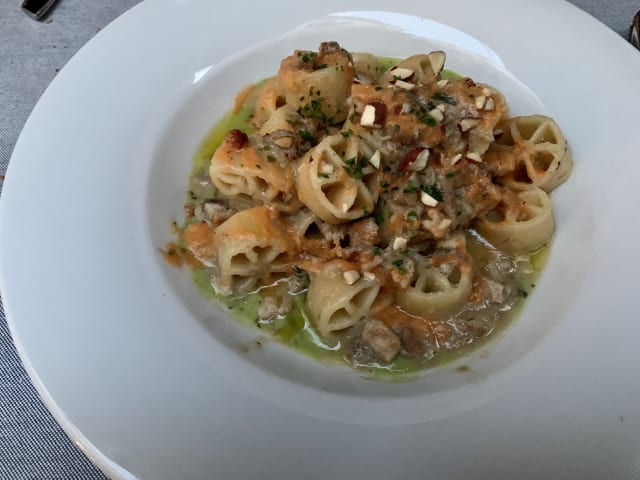 Ruote pazze al ragù di pesce menola - Salsedine, Turin