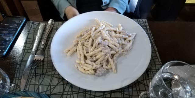 Strozzapreti alla norcina - Ristorante Continental, Perugia