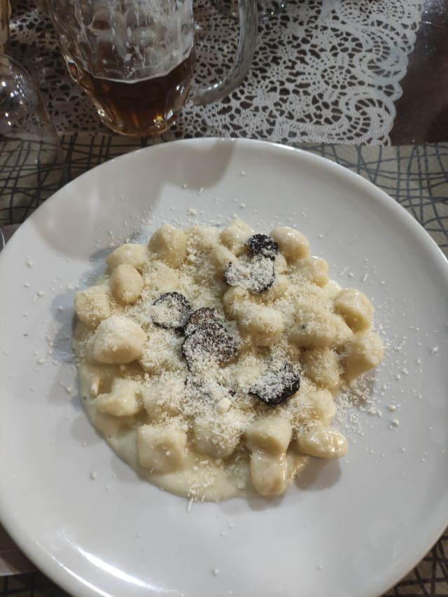 Gnocchi al pecorino di norcina e tartufo fresco  - Ristorante Continental, Perugia