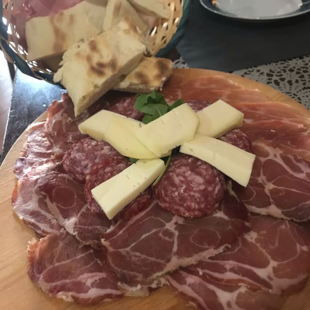 Tagliere affettati e formaggi Norcia  - Ristorante Continental