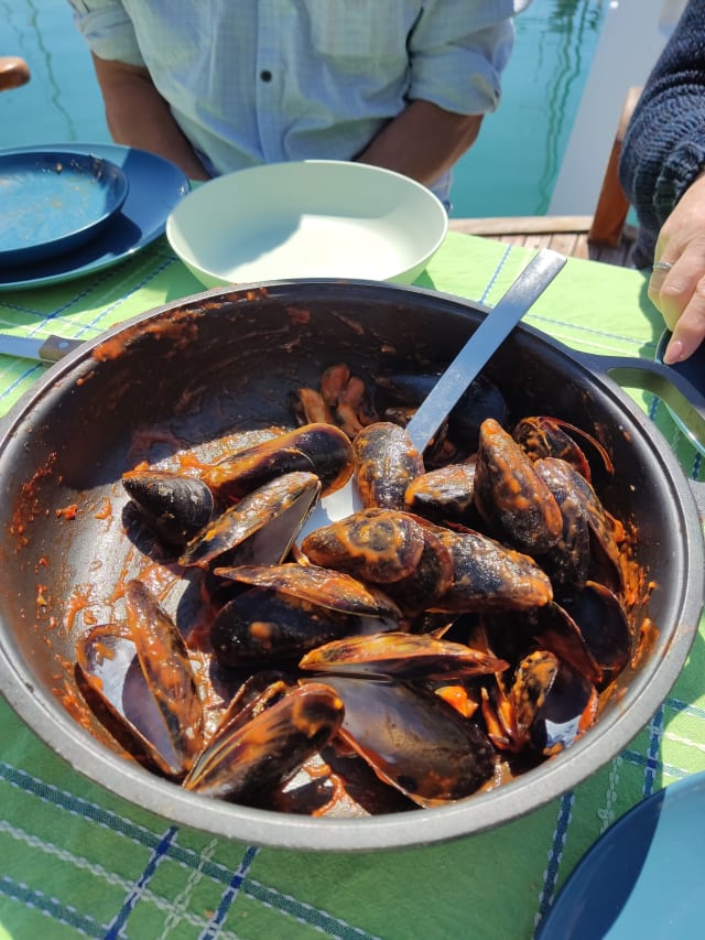 Mejillones a la marinera - Urània II, Llança