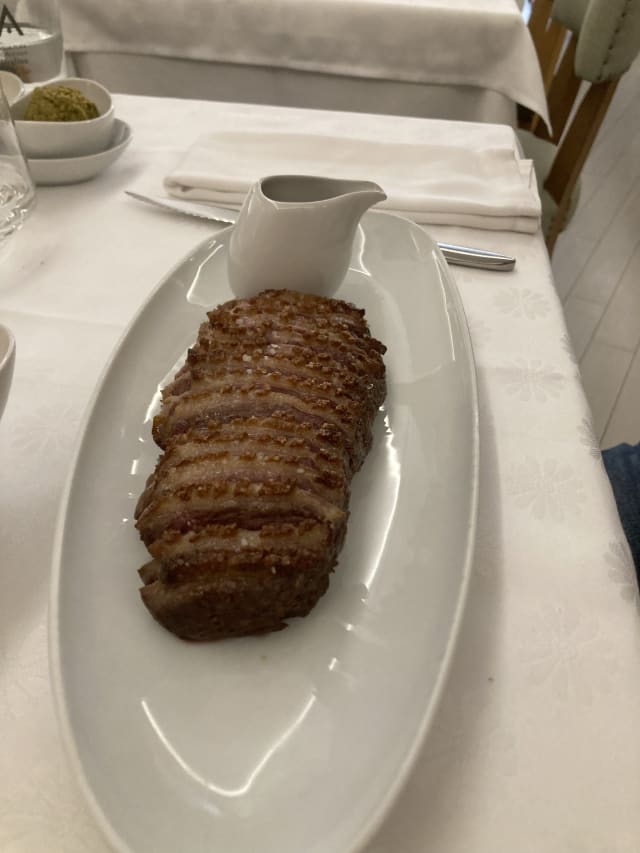 Peito de pato c/ puré batata doce e aipo - Descobre, Lisbon