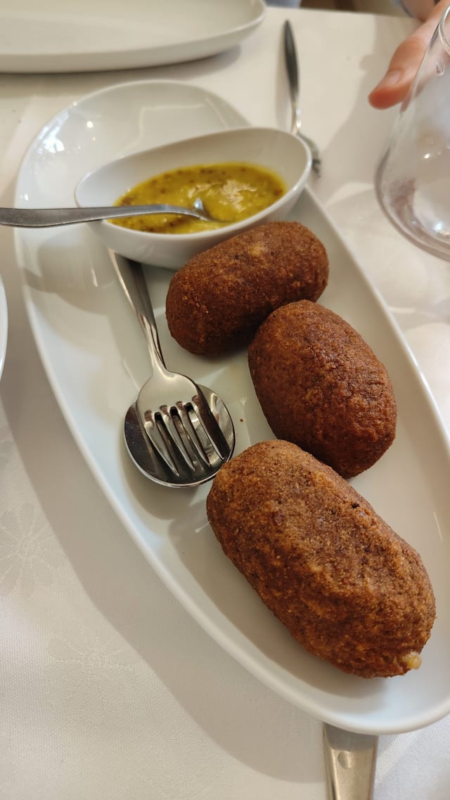 Descobre os nossos croquetes de cabrito - Descobre, Lisbon