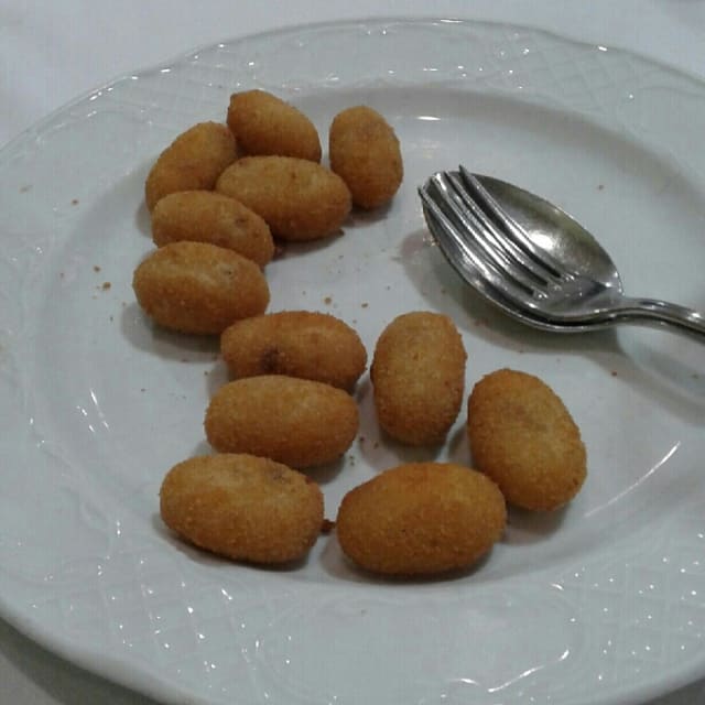 Croquetas De Jamón O Bacalao - Los Arrieros, Madrid