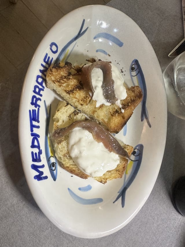 BRUSCHETTA ALICI E BURRATA - Ristorante Mediterraneo Salerno